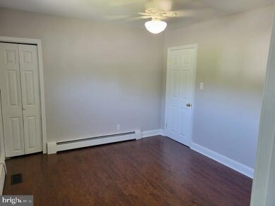662 Oak Ave, Woodbury, NJ 08096 - photo 3