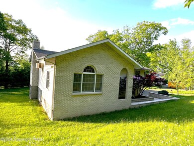 155 Skyview Cir, Effort, PA 18330 - photo 2