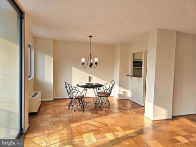 Hunting Creek Club unit 1206, Alexandria, VA 22303 - photo 6