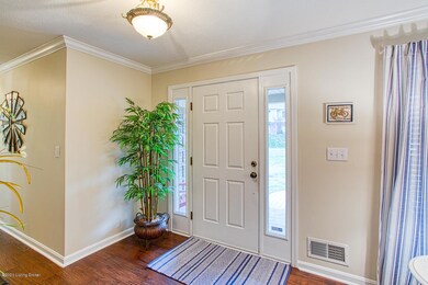 5507 Fern Brook Ln, Louisville, KY 40291 - photo 4