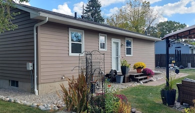 10033 Nimphie Rd, Fenton, MI 48430 - photo 4