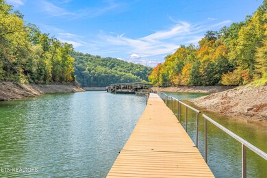 23-web-or-mls-355 Lakeview Drive-24