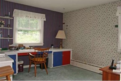 778 Fisher Rd, Fitchburg, MA 01420 - photo 7