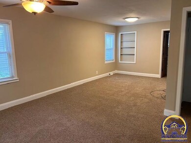 2032 SW Randolph Ave, Topeka, KS 66604 - photo 6