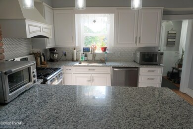 107 E George St, Milford, PA 18337 - photo 7