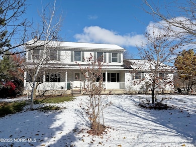 13124 Devils Hole Rd, Bowling Green, OH 43402 - photo 2