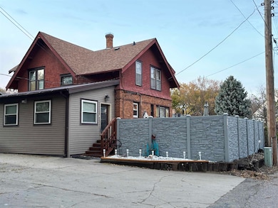 711 W 4th St, Yankton, SD 57078 - photo 6