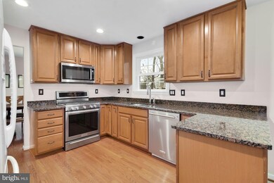 6461 Coxwold Dr, Elkridge, MD 21075 - photo 6