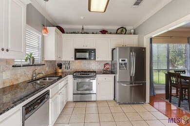 6576 Woodside Dr, Zachary, LA 70791 - photo 7