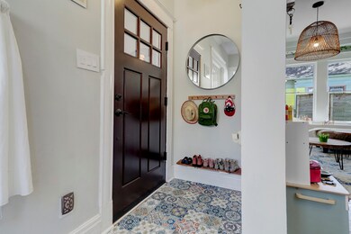 1235 Columbia St, Houston, TX 77008 - photo 4