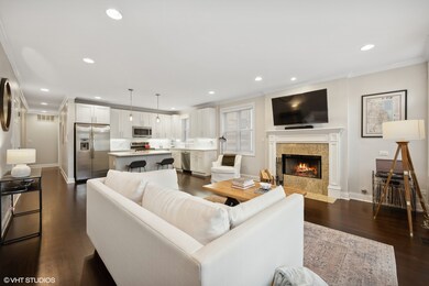 1523 W Roscoe St unit 2, Chicago, IL 60657 - photo 4