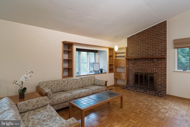 9527 Caboose Ct, Columbia, MD 21045 - photo 3