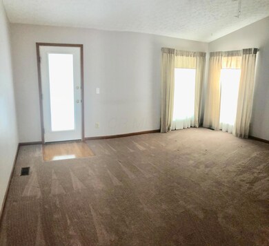 1208 Pinnacle Dr, Columbus, OH 43204 - photo 5