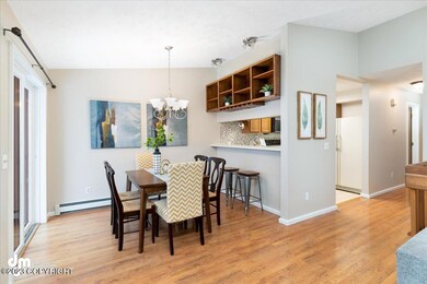 07-Dining Room_ELI04116-Edit