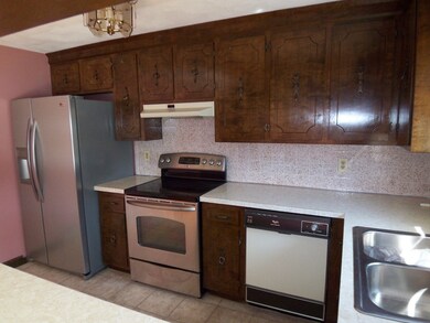 20 Steve Dr, Taunton, MA 02780 - photo 7