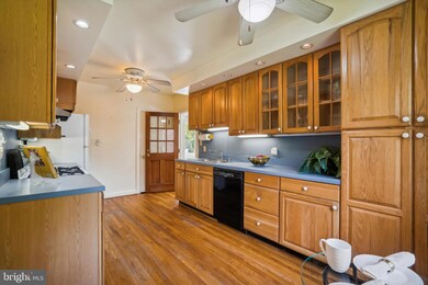 9414 Fairview Ave, Laurel, MD 20723 - photo 7