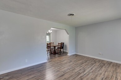 6516 Solandra Dr S, Jacksonville, FL 32210 - photo 5