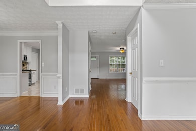 1048 Falls Brooke Dr, Conyers, GA 30094 - photo 3