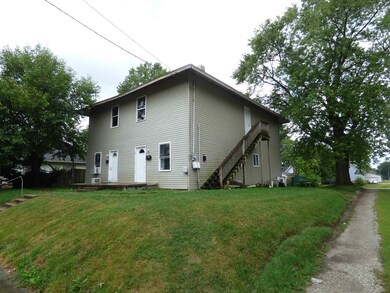 752 S Columbia St, Frankfort, IN 46041 - photo 2