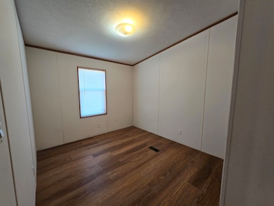 316 S Orange Ave, Lincoln, KS 67455 - photo 4