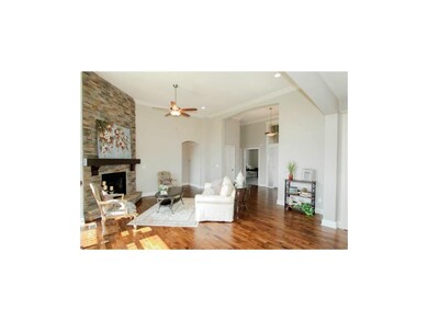 GREAT ROOM-CEILING FAN-OPEN TO ENTRY-MASTER BEDROO