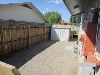 11353 Bob Mitchell Dr, El Paso, TX 79936 - photo 4