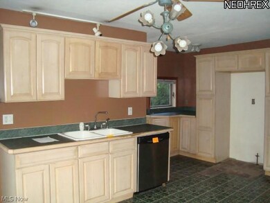 1410 Rockefeller Rd, Wickliffe, OH 44092 - photo 5