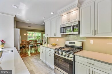 2410 Bugle Ln, Reston, VA 20191 - photo 5