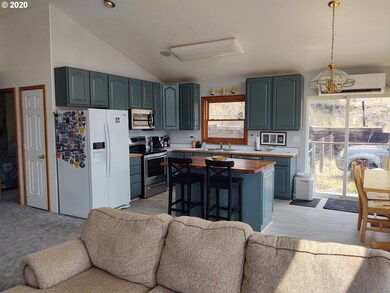 645 N Washington St, Prairie City, OR 97869 - photo 4