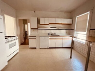 12-14 Edwin St, Brookline, MA 02445 - photo 3