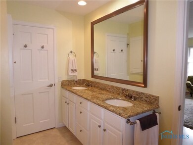 First floor master bath w/granite counters, double