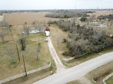 1095 County Road 695, Alvin, TX 77511 - photo 4