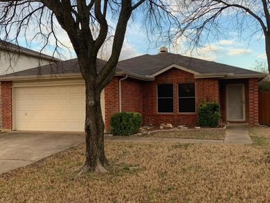 8412 Clear River Ln, Denton, TX 76210 - photo 5