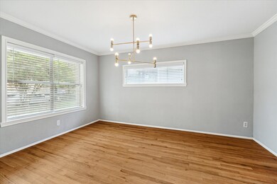 1738 Woodcrest Dr, Houston, TX 77018 - photo 5