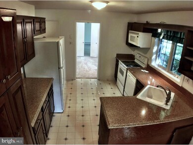 135 Chandler Dr, West Chester, PA 19380 - photo 4