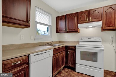 235 Sandhill Rd, Essex, MD 21221 - photo 5