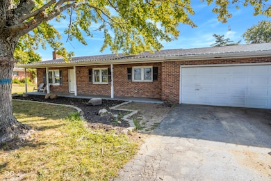 863 S 450 E, Franklin, IN 46131 - photo 2