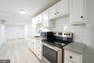 10 E Biddle St unit 3B, Baltimore, MD 21202 - photo 3