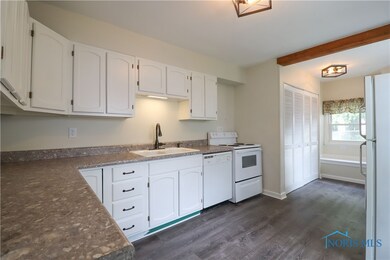 Eat in kitchen