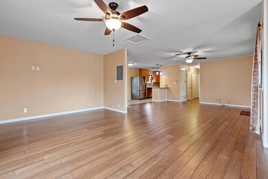 703 Kristofer St, Fredericksburg, TX 78624 - photo 2