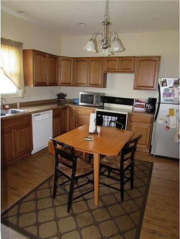 226 N Elm St, Woodville, OH 43469 - photo 6