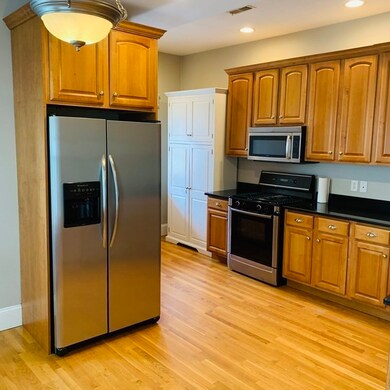 629 E 6th St unit 2, Boston, MA 02127 - photo 4