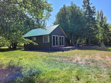 BB side of cabin