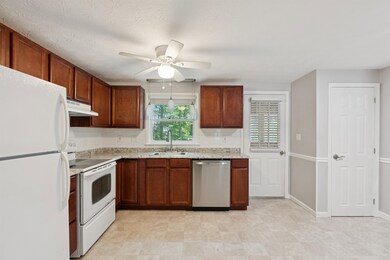 5 Woodvale Ct, Springvale, ME 04083 - photo 5