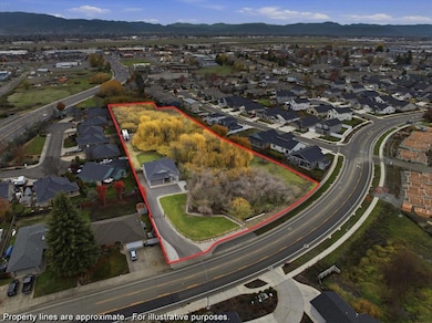 3285 Springbrook Rd, Medford, OR 97504 - photo 2