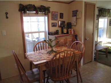 Eat-In Kitchen