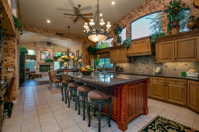 Amazing Gourmet Kitchen