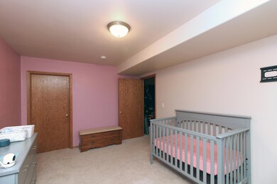 Bedroom lower 2