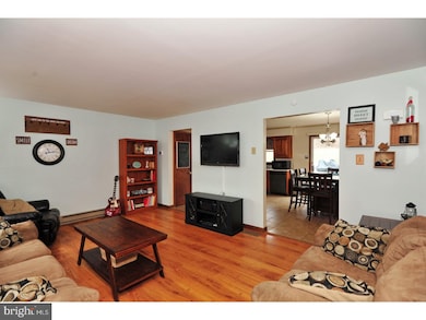 122 Meadow Ln, Bechtelsville, PA 19505 - photo 2