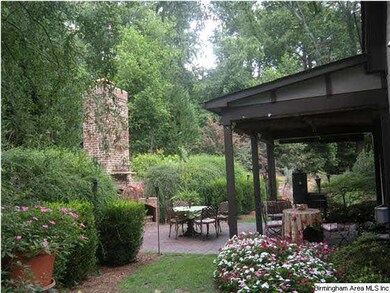 Lovely patio area!